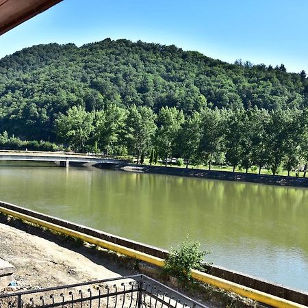 Hotel Ostrov Călimăneşti Extérieur photo
