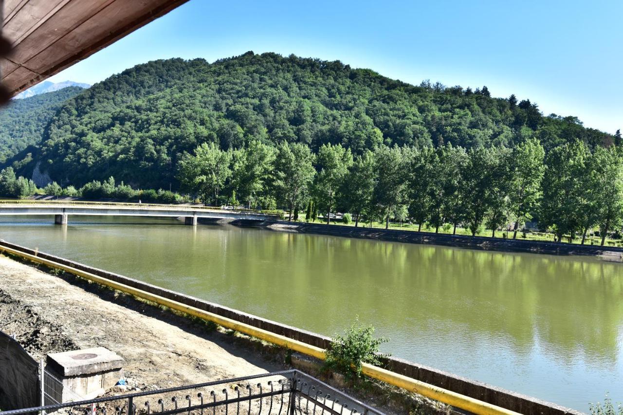 Hotel Ostrov Călimăneşti Extérieur photo