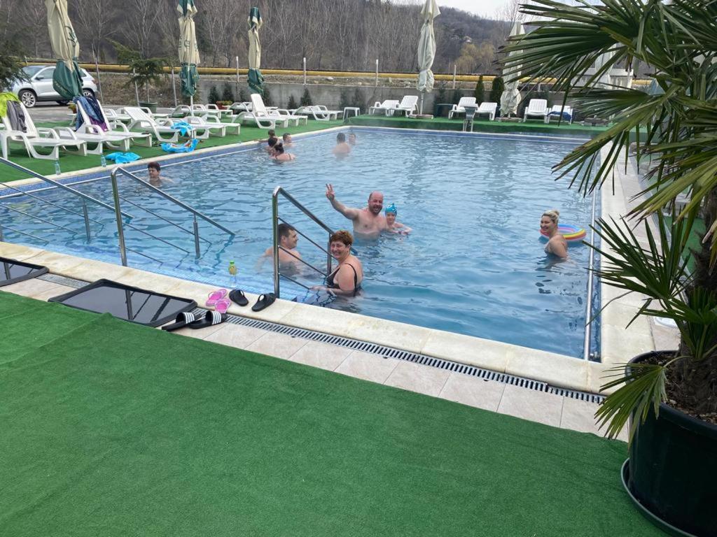 Hotel Ostrov Călimăneşti Extérieur photo